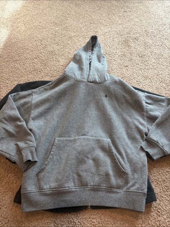 Volcom Other - B70 Volcom Youth Large Grey Pullover Hoodie, some pilling